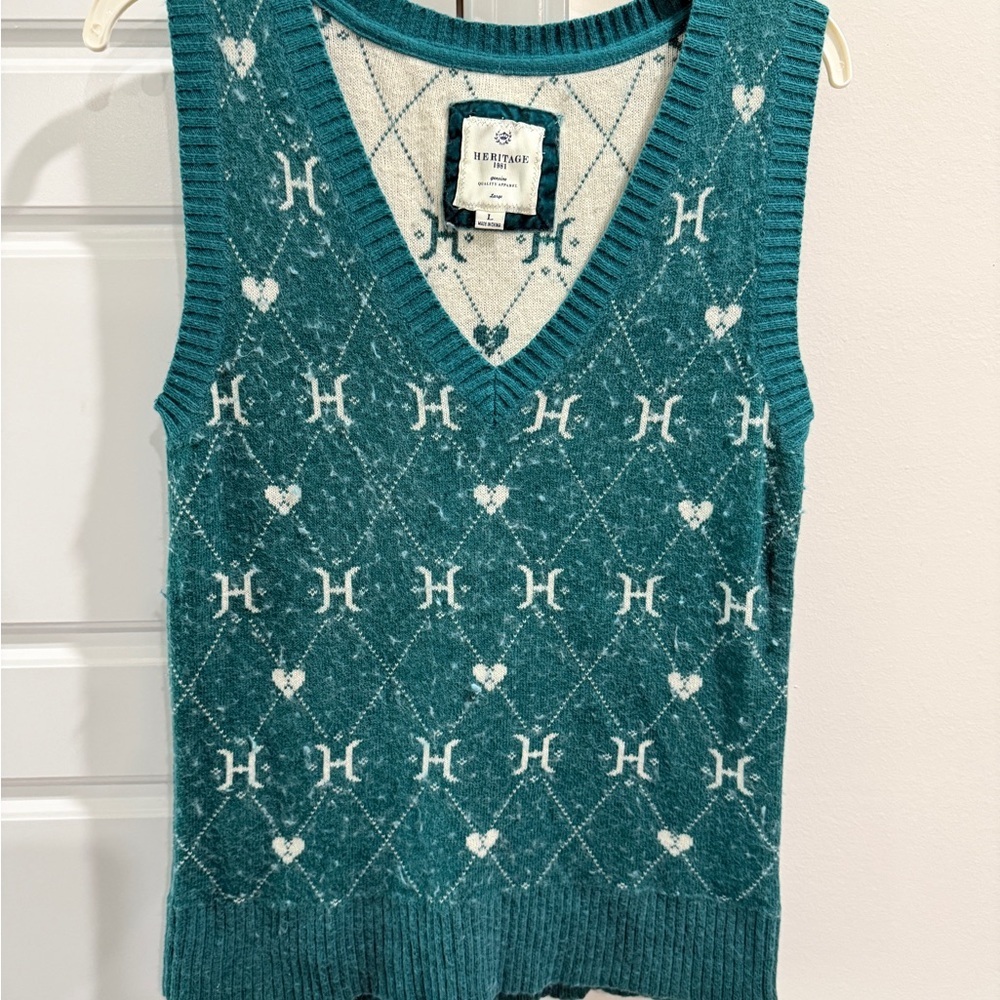 Heritage Juniors Tween Teen Y2K Teal and White Sweater Vest Academia Twee Retro